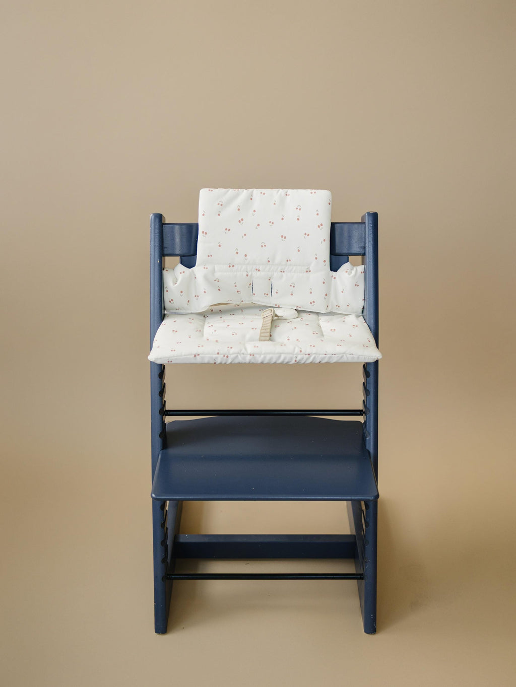 Cherry Cushion for the Stokke Tripp Trapp Highchair - Wipeable Cover - Baby Highchair Accessories - P's One-Stop Shop 