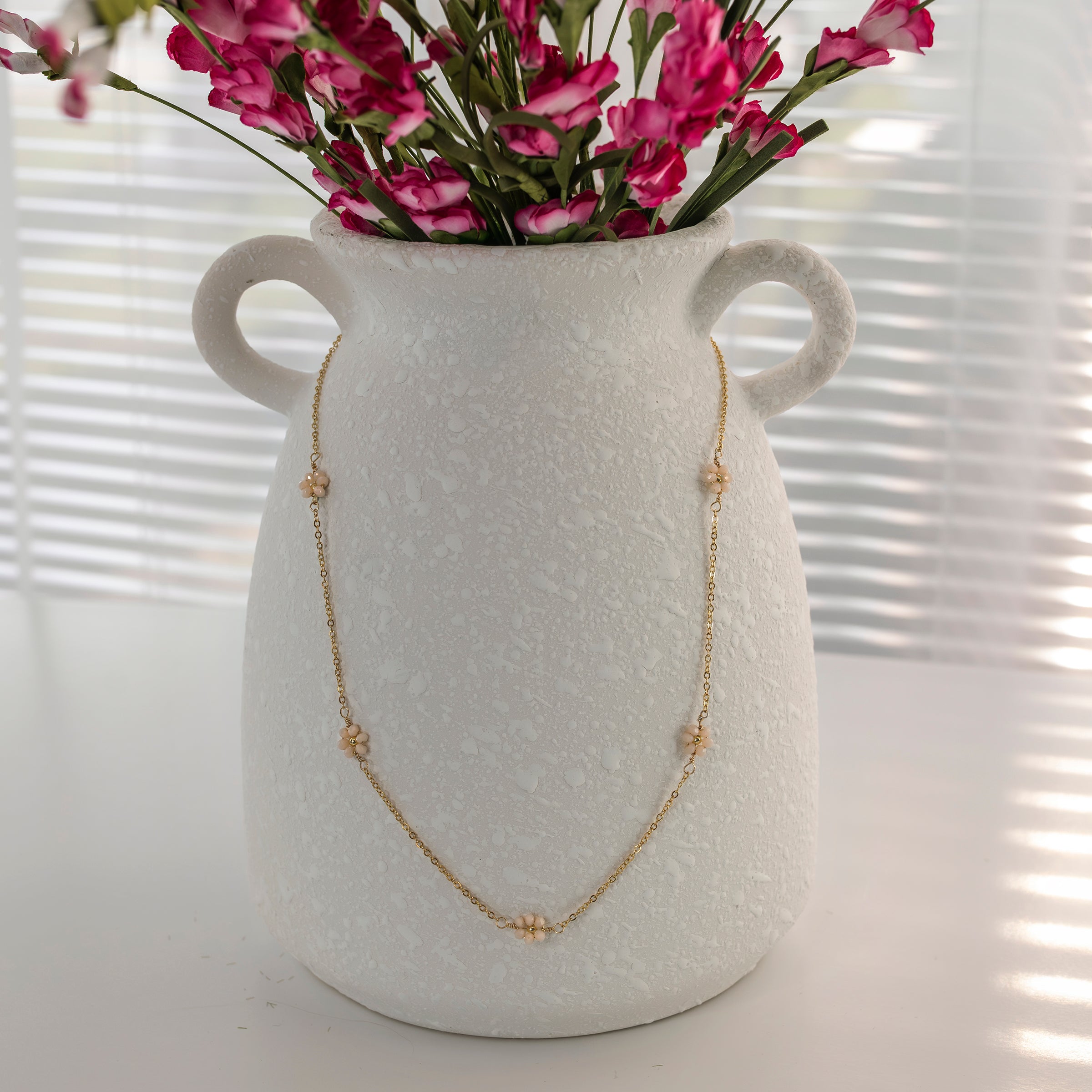 Daisy gold necklace - P's One-Stop Shop 