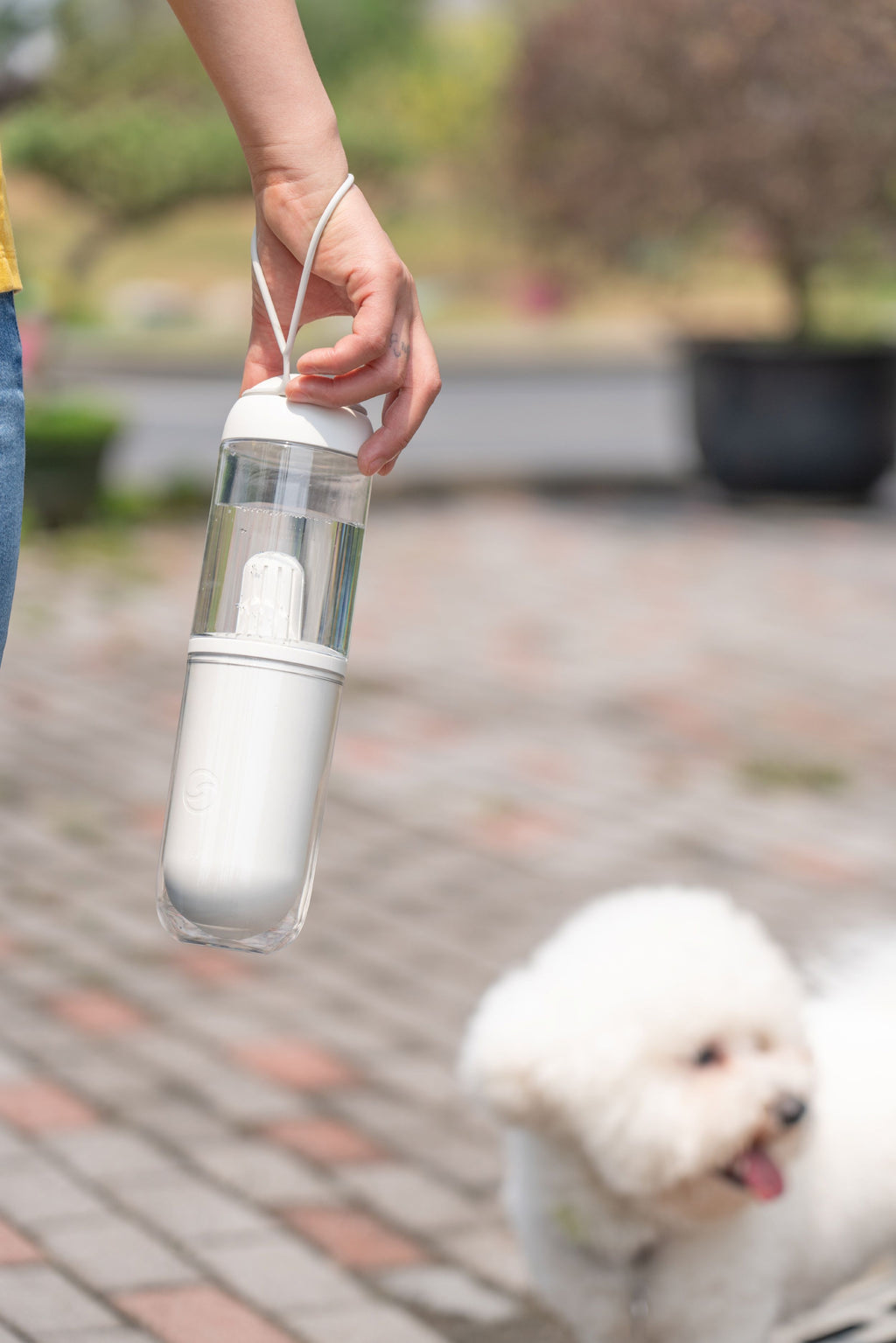 Pet Life ® 'PYURE' Handheld Travel Filtered Water Feeder - P's One-Stop Shop 