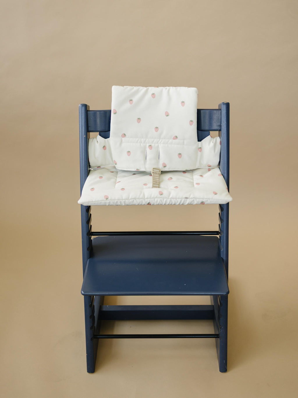 Strawberry Cushion for the Stokke Tripp Trapp Highchair - Wipeable Cover - Baby Highchair Accessories - Berry Print - P's One-Stop Shop 
