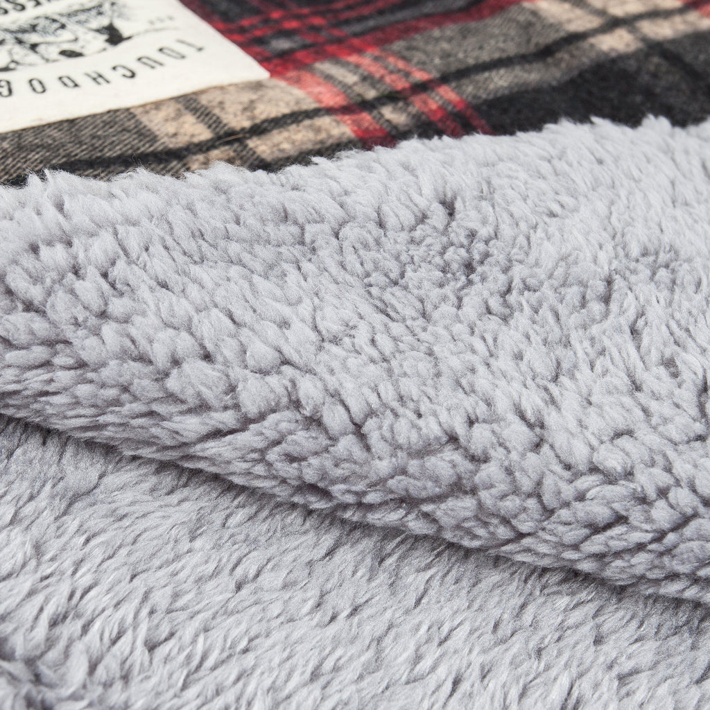 Touchdog ® 2-In-1 Tartan Plaid Dog Jacket and Matching Reversible Dog Mat - P's One-Stop Shop 